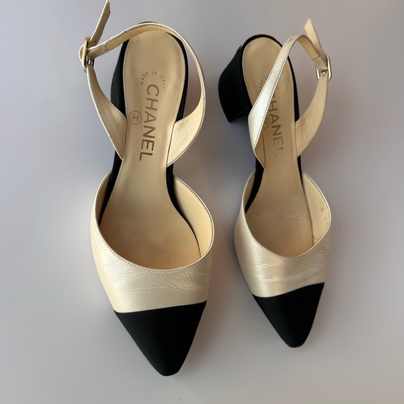 CHANEL metallic Slingback heel. Perfect condition. - Picture 6 of 16